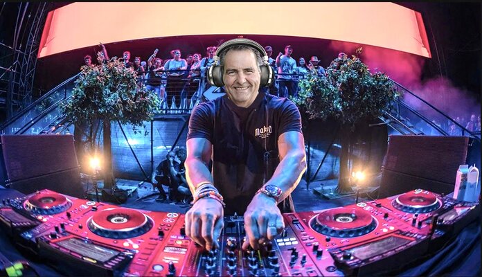 dj-claude